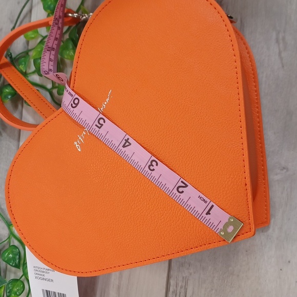 Betsey Johnson XOGINGER Pumpkin Heart Bag NWT - Picture 10 of 12